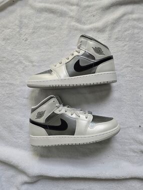 Air Jordan 1 Mid SE Inspired By the Greatest Grade School New HV4400-014